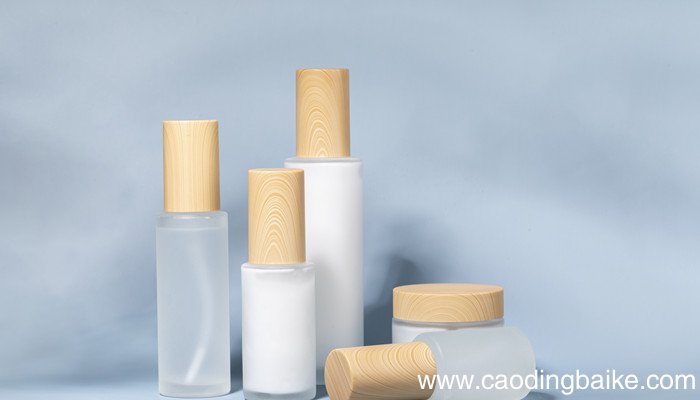 精华液是涂整个脸吗 精华液是全脸涂吗