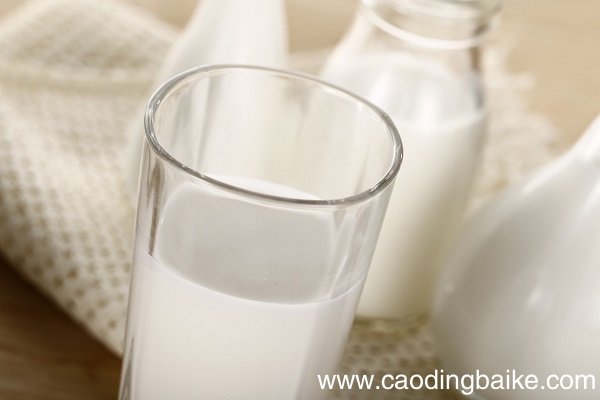 黄瓜蜂蜜面膜可以加什么 黄瓜加蜂蜜加纯牛奶可以做面膜吗