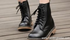 马丁靴怎么系鞋带 马丁靴系鞋带的方法