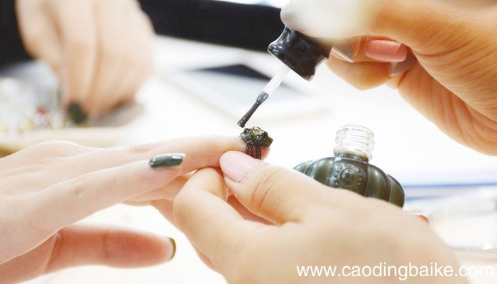 镀晶封层和钢化封层的区别 镀晶封层和钢化封层区别