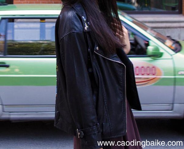 运动鞋搭配什么衣服好看 运动鞋适合搭配什么衣服