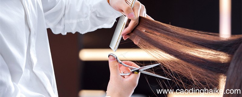 烫完头可以洗头发吗 烫完头可不可以洗头发