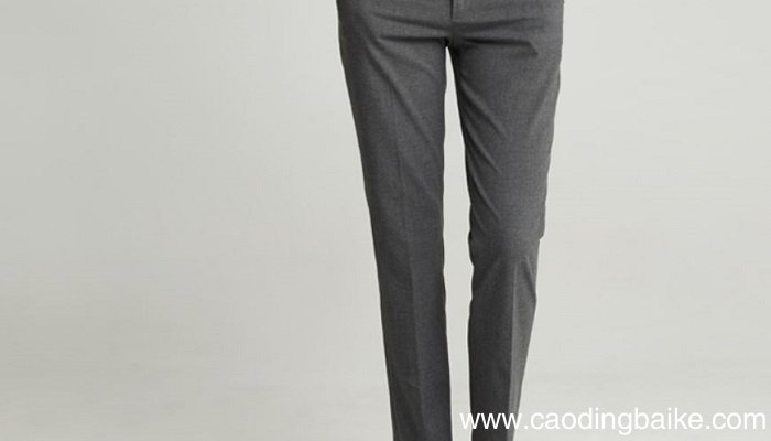 毛呢大衣可以搭配运动裤吗 毛呢大衣适合搭配什么裤子