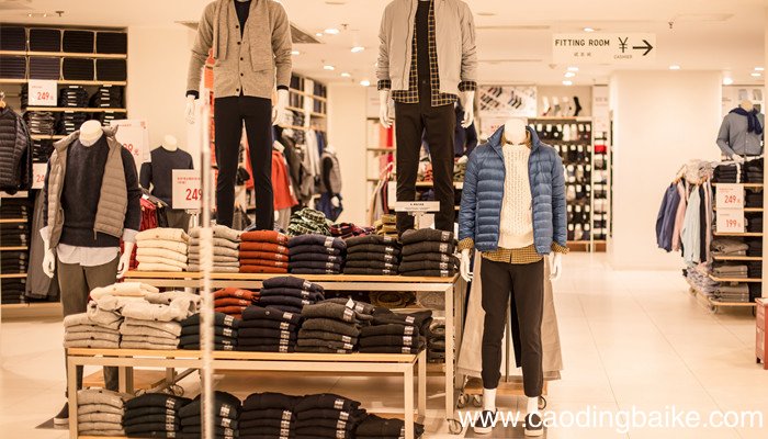 羽绒服上的油渍怎么洗掉 羽绒服上的油渍怎么洗掉小窍门