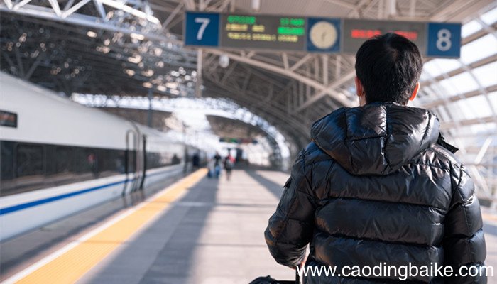 白色羽绒服染上口红怎么洗掉 白色羽绒服染到口红怎么洗