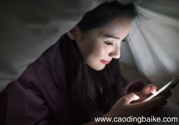 嘴角长痘怎么办 嘴角长痘要怎么做