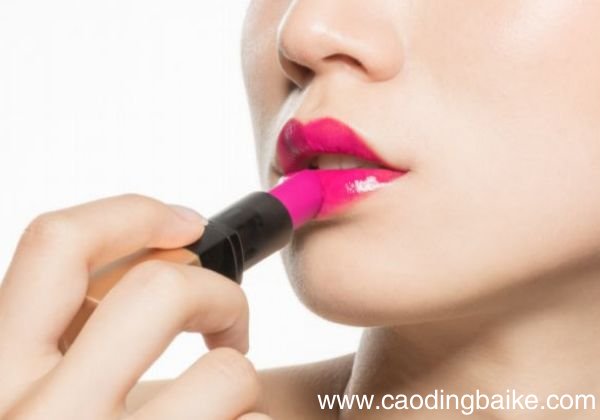 口红怎么涂好看 涂口红的方法有哪些