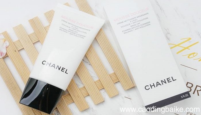 香奈儿洗面奶蓝粉有什么区别 香奈儿洗面奶粉色和蓝色的区别