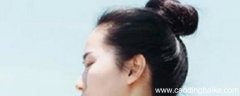 怎样扎蓬松丸子头扎蓬松丸子头的方法