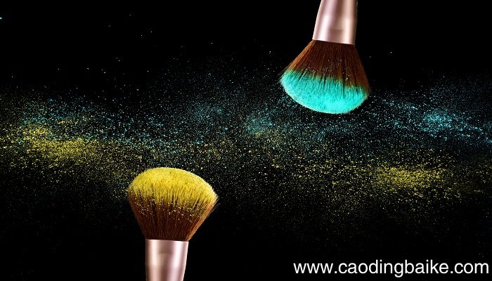 雅诗兰黛化妆刷怎么用 雅诗兰黛化妆刷教程