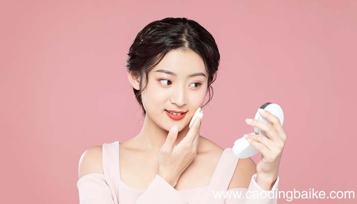 如何分辨粉饼是否过期 过期粉饼如何分辨