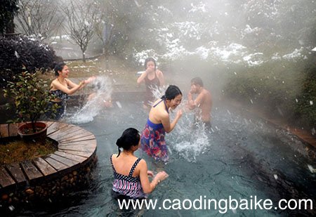 冬天泡温泉需要注意什么 冬天泡温泉注意事项