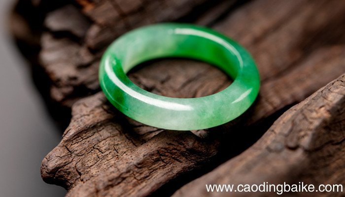 凉水石与翡翠的区别 凉水石与翡翠的区别在哪里