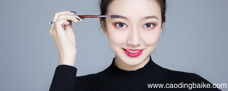如何画弯眉毛 弯眉毛怎么修
