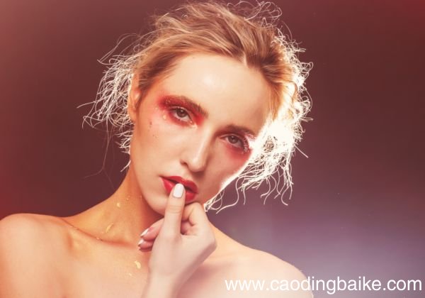 腮红怎么打 腮红打法有哪些