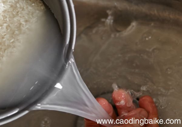 用蜂蜜怎样去眼部皱纹 蜂蜜如何去眼部皱纹