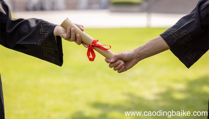 学位服装的颜色怎么区分 学位衣服颜色是什么