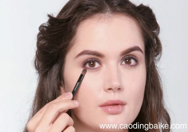 单眼皮怎么画眼妆单眼皮画眼妆的方法