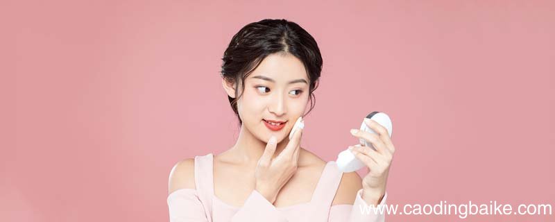 隔离霜可以替代粉底液吗 隔离霜和粉底液有什么不同