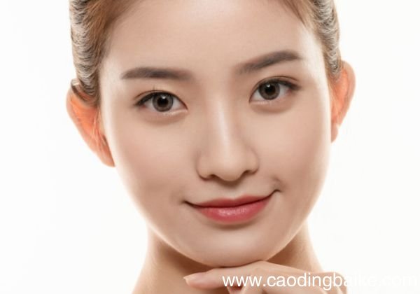 圆脸适合哪种眉型圆脸如何选择眉型