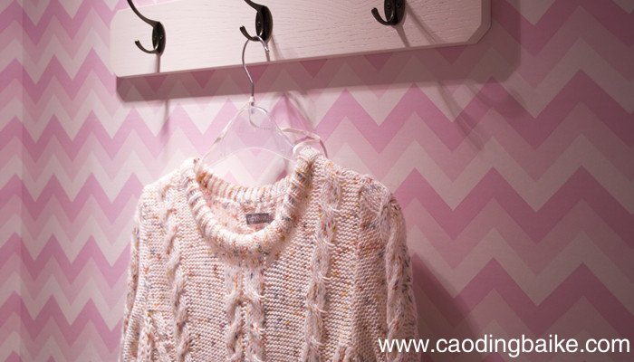 粉红色衣服配什么裤子 粉红色衣服配什么裤子才好看