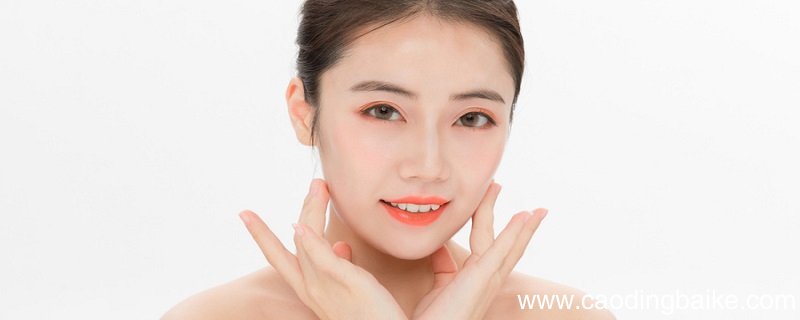 雅诗兰黛精华液的正确使用方法 雅诗兰黛精华液作用