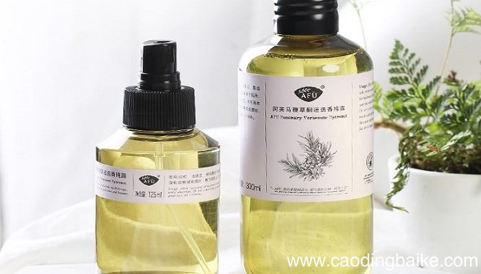 使用纯露后要用爽肤水吗 纯露和爽肤水使用顺序