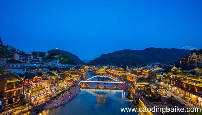 凤凰古城高铁站叫什么 凤凰古城高铁站叫什么名字