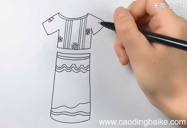 傣族服饰简笔画