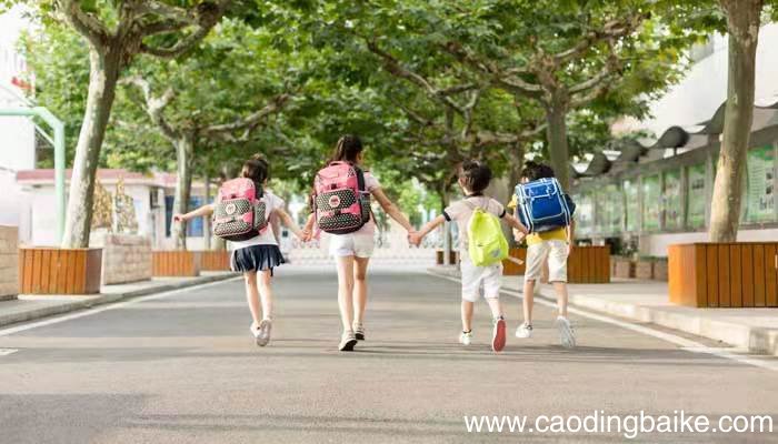 春天来了校园里有什么变化 春天到了校园里发生了什么变化
