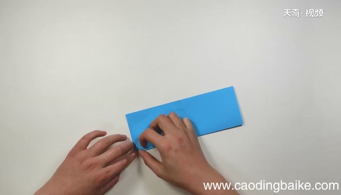怎么折纸飞机空中之王 折空中之王纸飞机的方法