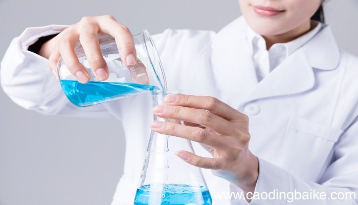稀盐酸与氧化铜反应的化学方程式 稀盐酸与氧化铜反应的化学方程式是什么