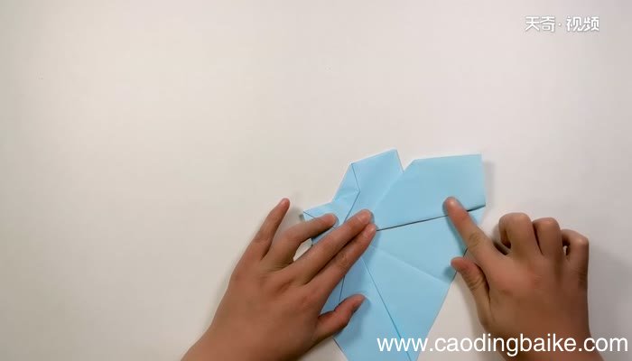回旋飞机折纸方法视频 回旋飞机怎么折