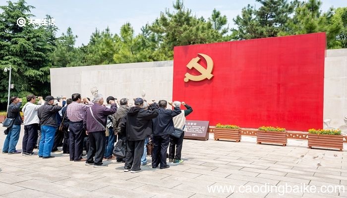 夏明翰的就义诗中写道砍头不要紧只要主义真表达了 夏明翰的就义诗表达了什么呢
