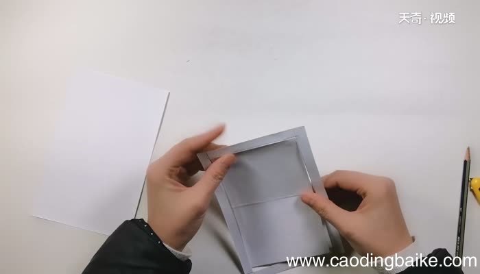 情人节娃娃贺卡做法 情人节可爱的卡片做法
