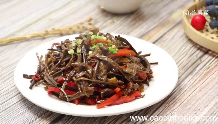 茶树菇炒红椒丝的做法 茶树菇炒红椒丝怎么做好吃