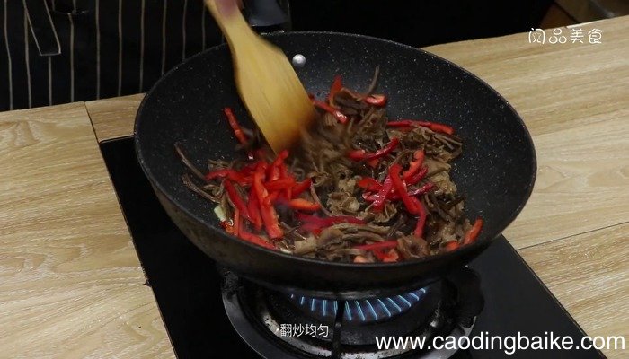 茶树菇炒红椒丝的做法 茶树菇炒红椒丝怎么做好吃