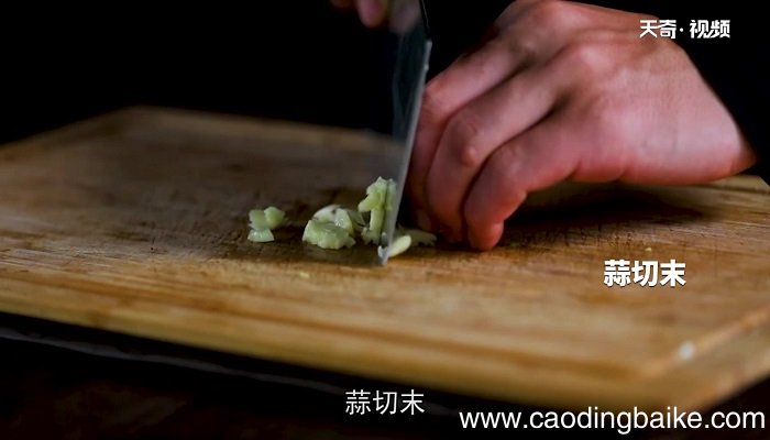 秋葵炒虾仁怎么做 秋葵炒虾仁的做法