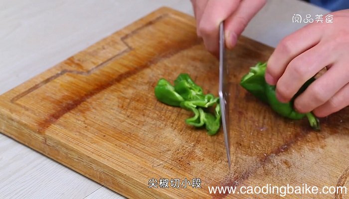 鸭腿肉炒辣椒的做法 鸭腿肉炒辣椒怎么做