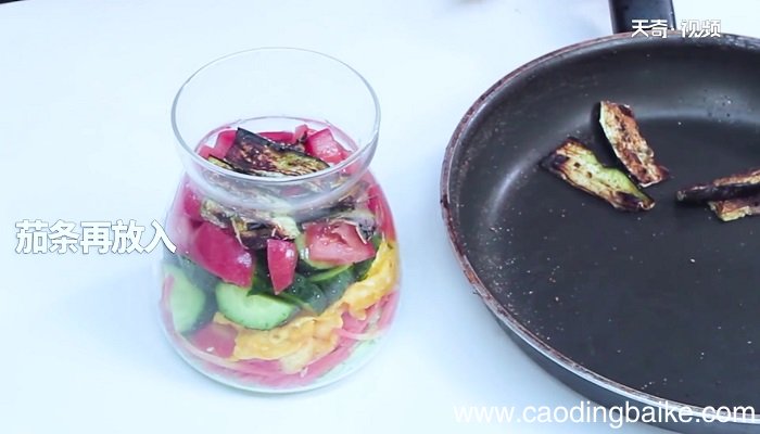 孜然风味煎茄子瓶装沙拉怎么做 孜然风味煎茄子瓶装沙拉的做法