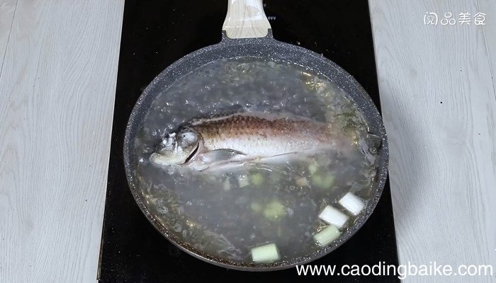 鲫鱼淮山汤怎么做 鲫鱼淮山汤的做法