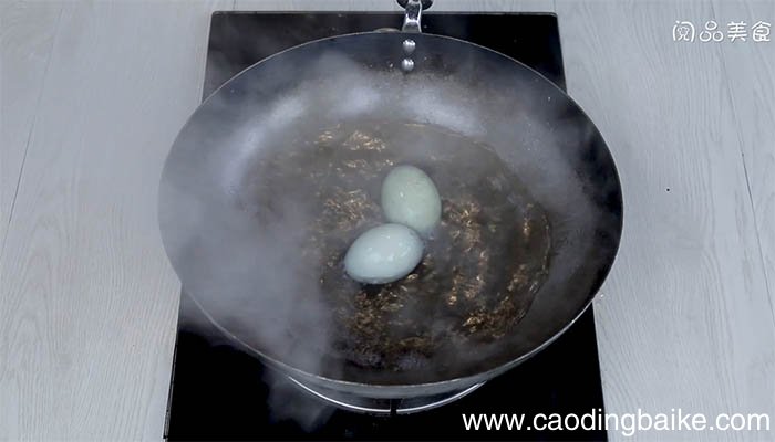 尖椒肉末炒皮蛋的做法 尖椒肉末炒皮蛋如何做