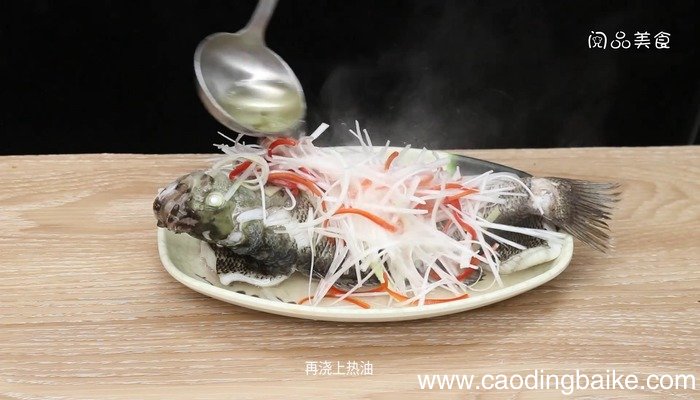豉油蒸鲈鱼怎么做 豉油蒸鲈鱼怎么做好吃