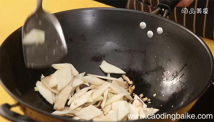 金华火腿炒双菇的做法 如何做金华火腿炒双菇