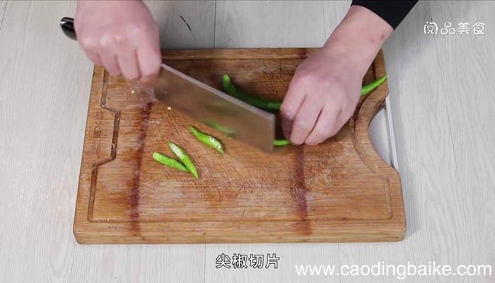 甜椒炒尖椒 甜椒炒尖椒的做法