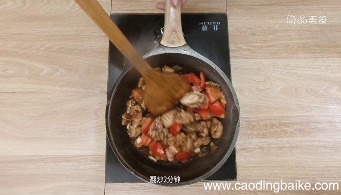 姜蒜鲍鱼鸡煲的做法 姜蒜鲍鱼鸡煲怎么做好吃