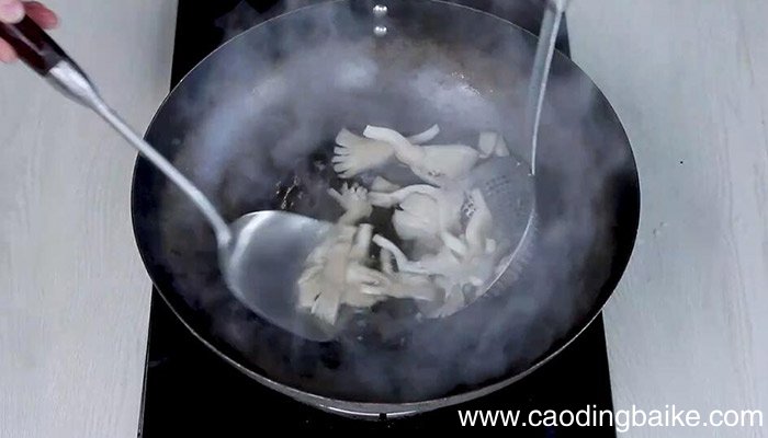 干煸平菇的做法 如何做干煸平菇