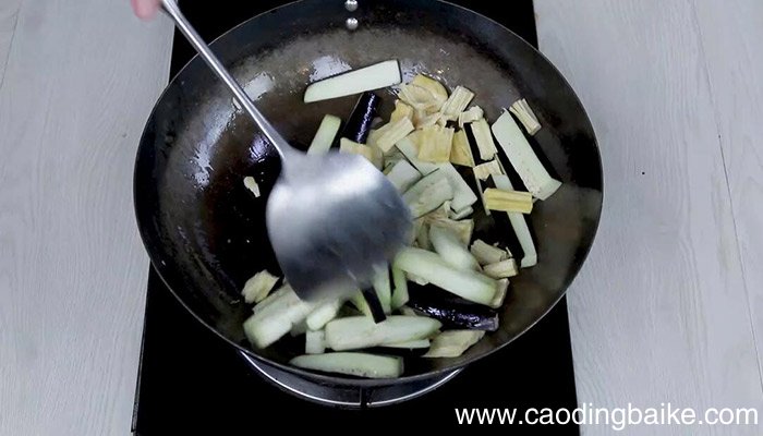 豆豉焖茄条的做法 豆豉焖茄条怎么做