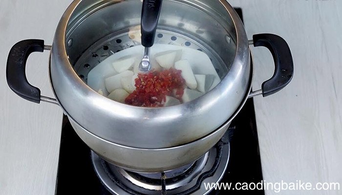 剁椒蒸芋头的做法 如何做剁椒蒸芋头