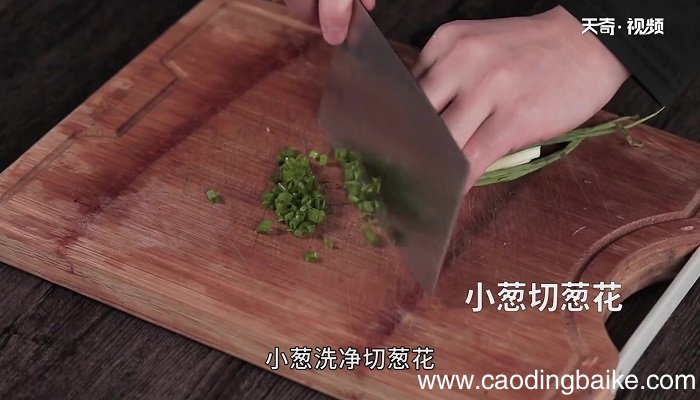 贵妃白切鸡怎么做 贵妃白切鸡的做法